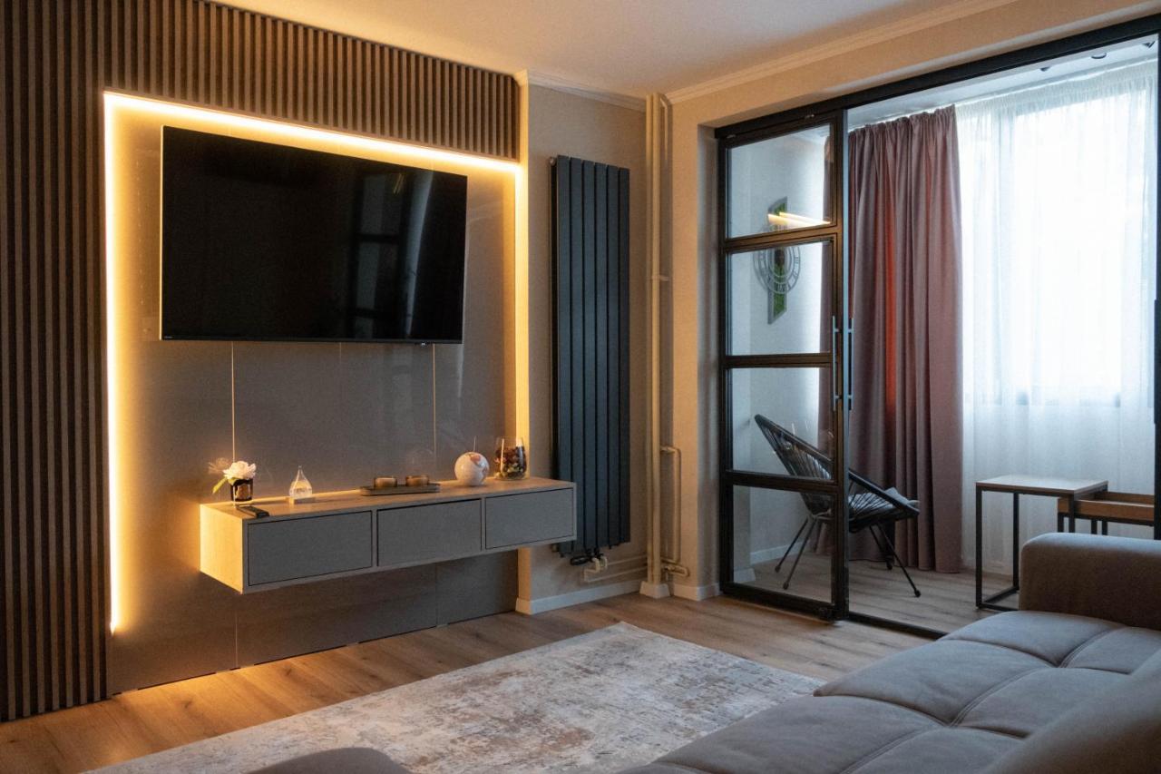 Cosy 2 Rooms Apartment In The Center Of The City Bucharest Exterior photo