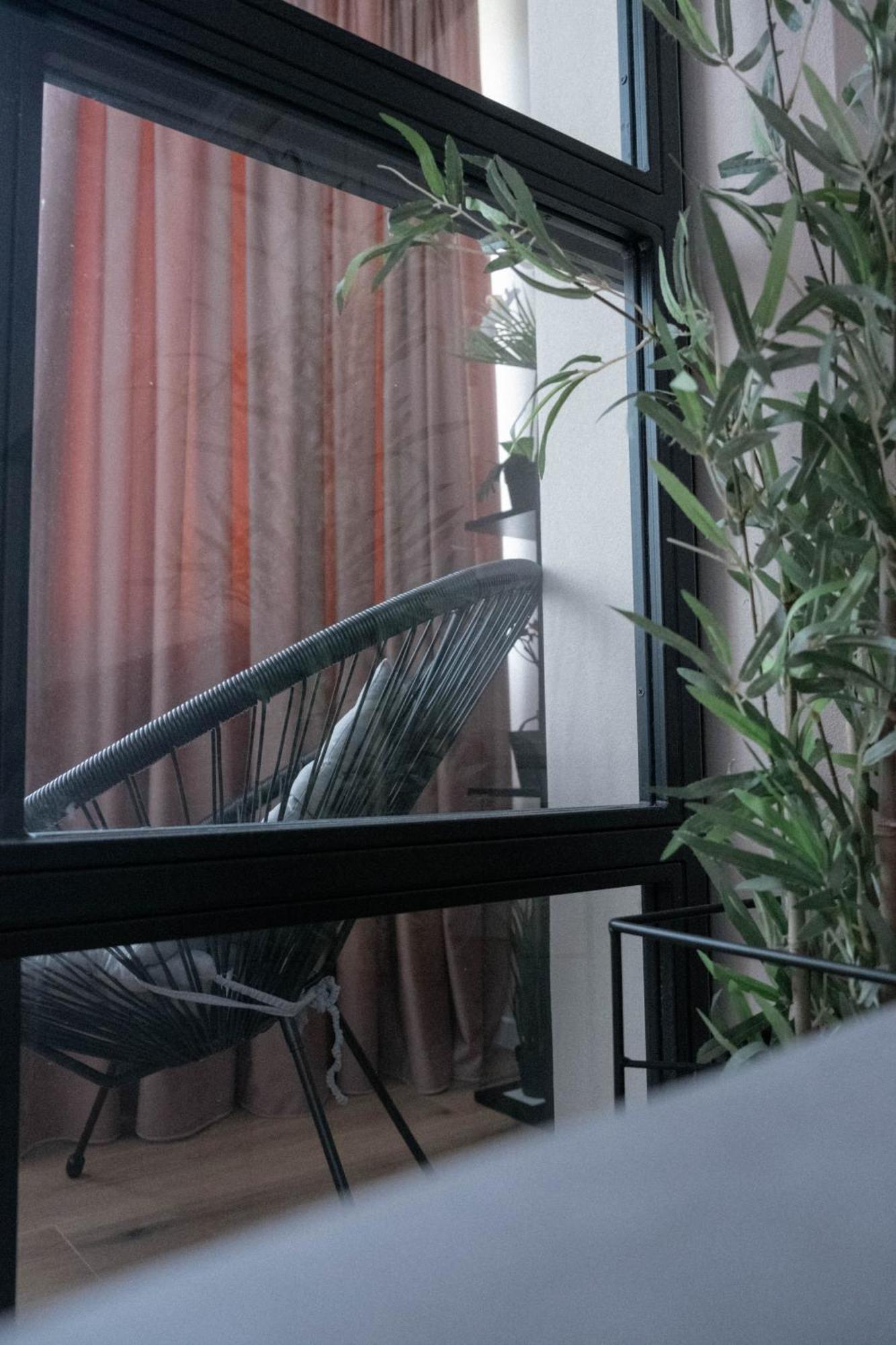 Cosy 2 Rooms Apartment In The Center Of The City Bucharest Exterior photo